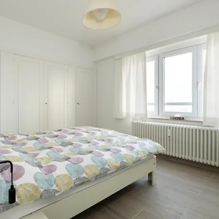 Les Dauphins 10c Apartment Ostende